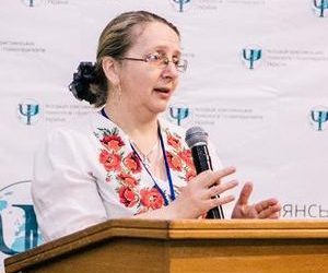 Пікантні подробиці подружнього життя – Людмила Гридковець